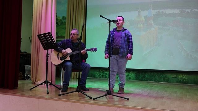 "А река течёт", Исполняет: Мищенко Илия, 10 лет
