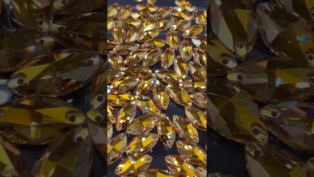 Стразы пришивные (камни) челнок, лодочка Navette 9*18mm Sunshine  AB 12 шт.