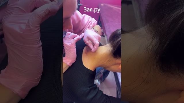 Певица Алсу сделала себе татуировку