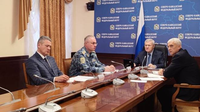 Юрий Чайка провел заседание Межведомственной комиссии по снижению уровня неформальной занятости