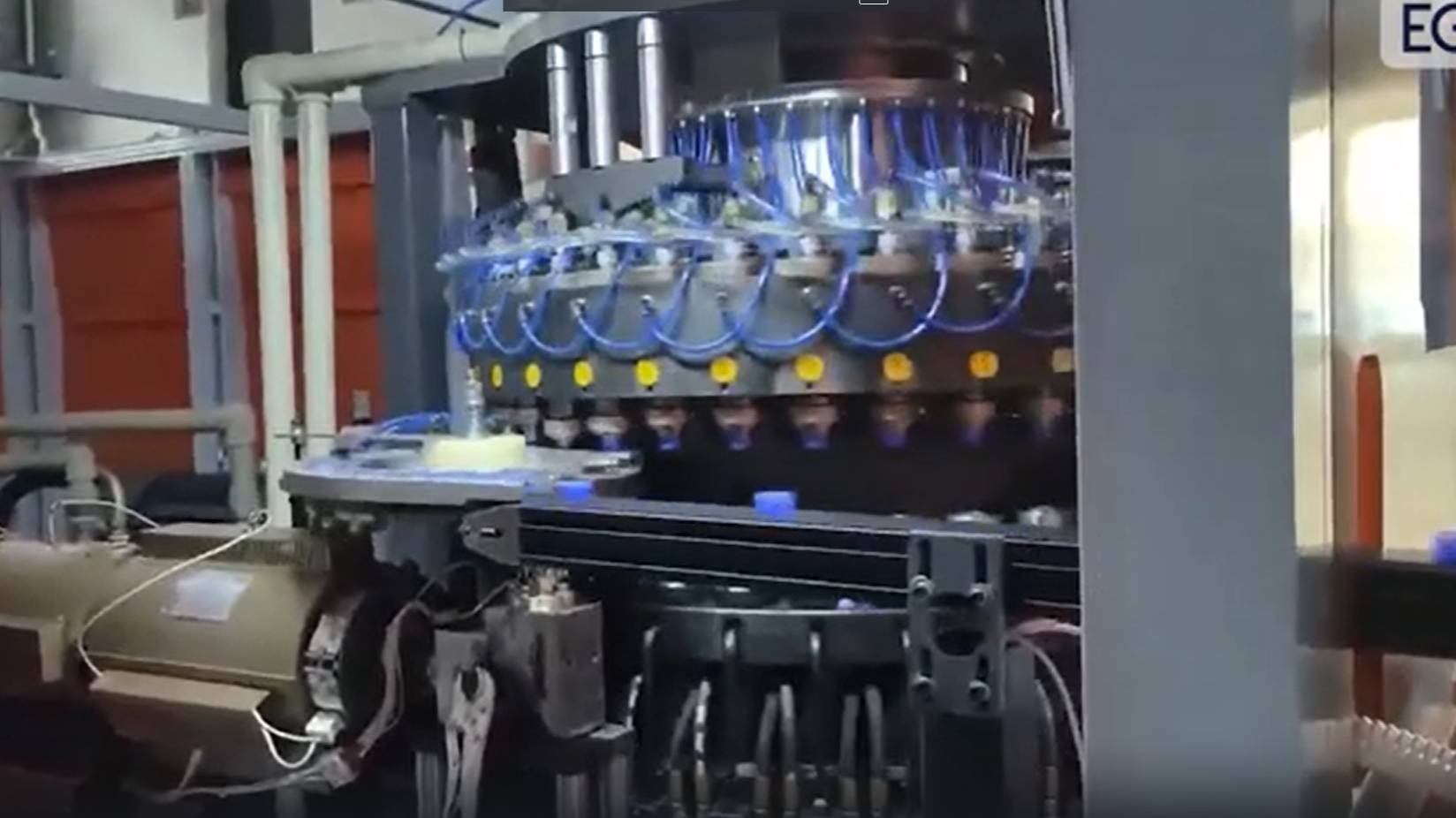 Линия компрессионного формования для производства крышек YD-24000