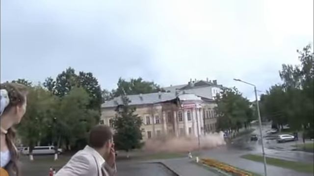 Обрушение дома