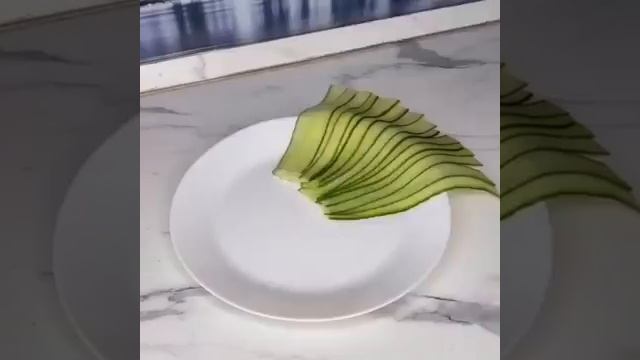 Салат с кальмарами