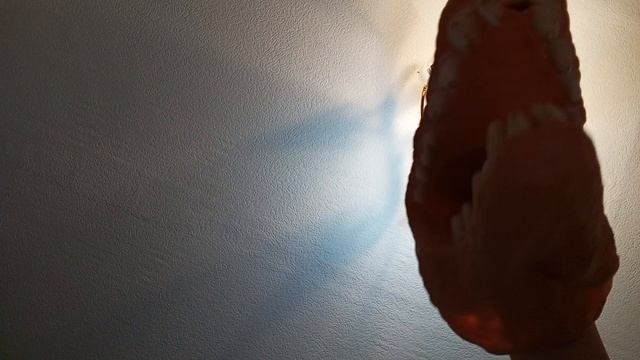 иди в ютуб и смотри