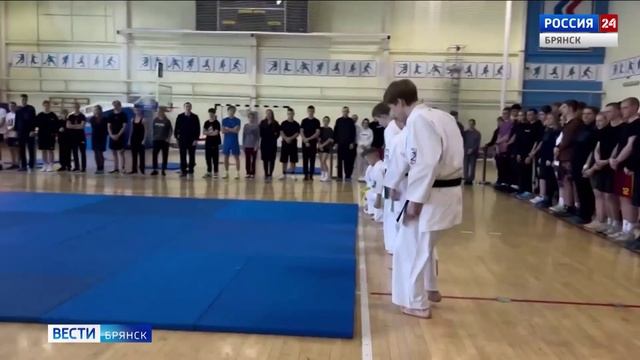 ГТРК Брянск. В Брянске полицейские организовали масштабную спартакиаду для подростков