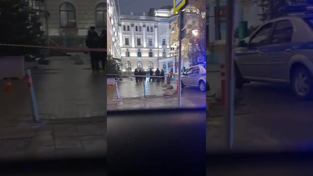 🔫 Стрельба в центре Москвы — неизвестный открыл огонь возле Кофемании на Большой Никитской🔫