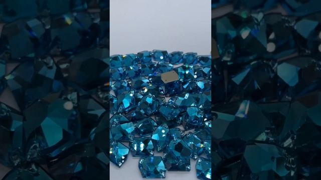Стразы пришивные Cosmic Aquamarine 13 х 17mm