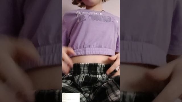 могу снять только в трусиках🤤🤤 и мои 🍒 такие только с личиком, на самом деле они больше🤗🤭