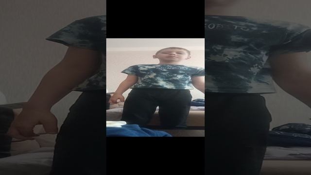 Стрекоза и муравей