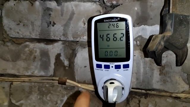 Инвертор 12- 220в с Алиэкспрес от АКБ DECUS 220Ач vs 5 ХОЛОДИЛЬНИКОВ.