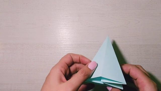 Елка из бумаги своими руками. Оригами.