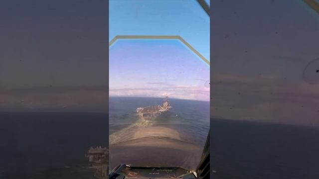 Посадка на авианосец - сложнейший и ответственный элемент полёта