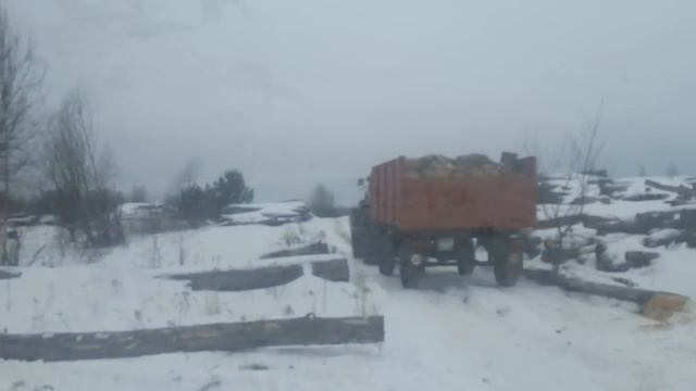 Вырвало Мост ЛТЗ-60АВ. Буксуем ГРУЖЁНЫМИ без ПВМ.