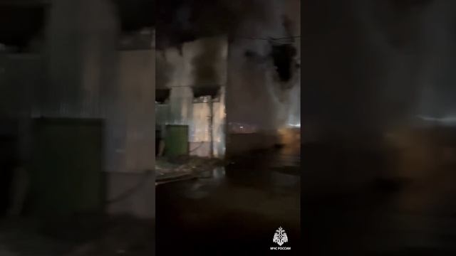 В промышленной зоне Уфы произошел крупный пожар