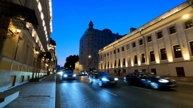 Прогулка по ночной Москве от улицы Волхонка до станции метро Арбат