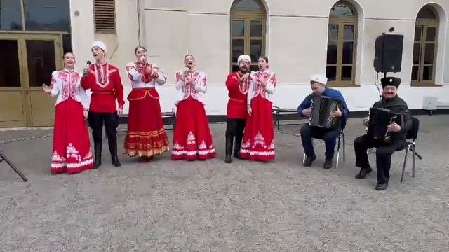 Ты Кубань-раскрасавица.