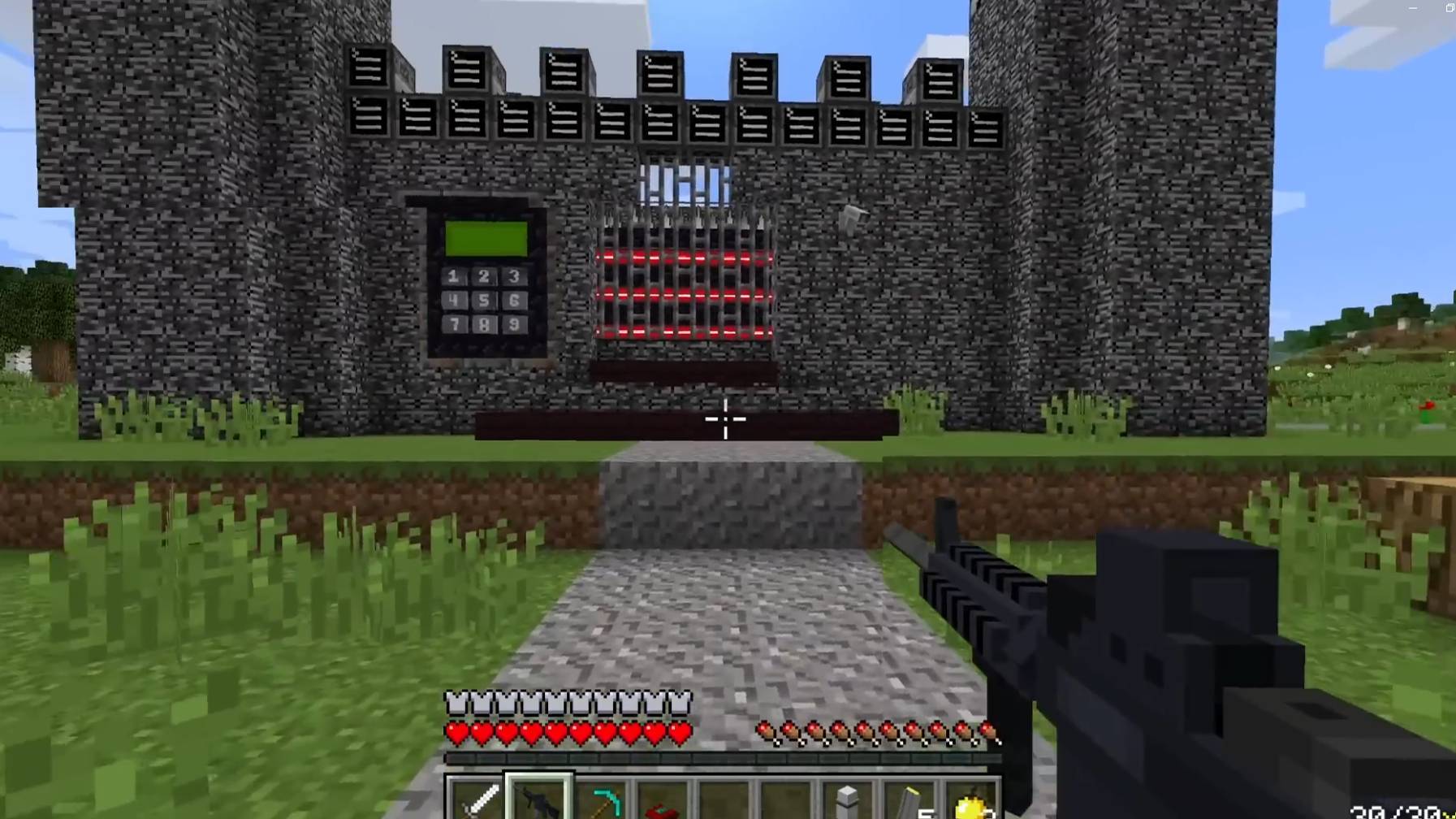 Компот Minecraft ОКАЗЫВАЕТСЯ ВОТ КТО ПОСТРОИЛ ЭТОТ ЗАМОК ИЗ БЕДРОКА В НАШЕЙ ДЕРЕВНЕ В МАЙНКРАФТ