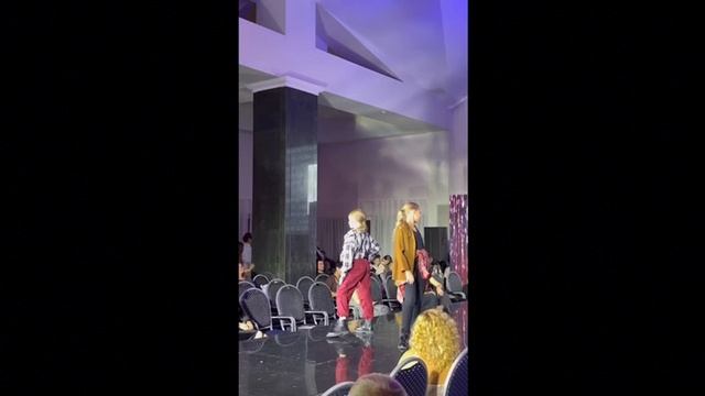 что я делаю на модельном агенстве
