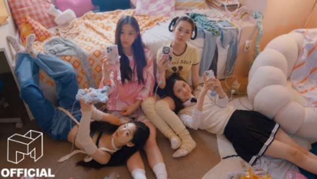 (tripleS +(KR)ystal Eyes) "Cherry Talk" MV