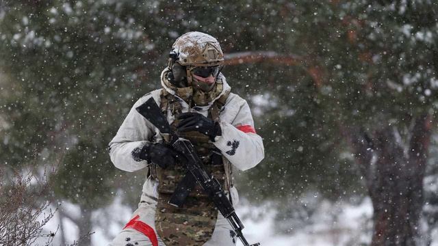 Боец из Чувашии с позывным Логин отбился от украинского FPV-дрона каской