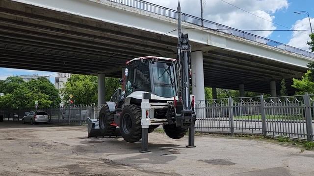 Обзор экскаватора-погрузчика Knack Wesson CX5