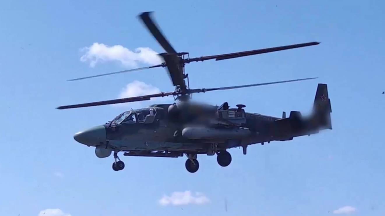 Вертолеты Ка-52м бьют врага в Курской области. Лучшее видео из зоны СВО