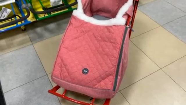 Санки Nikki 3 алый + Сиденье-матрасик для санок в джинсовом стиле, красный Код товара: 66886 + 74343