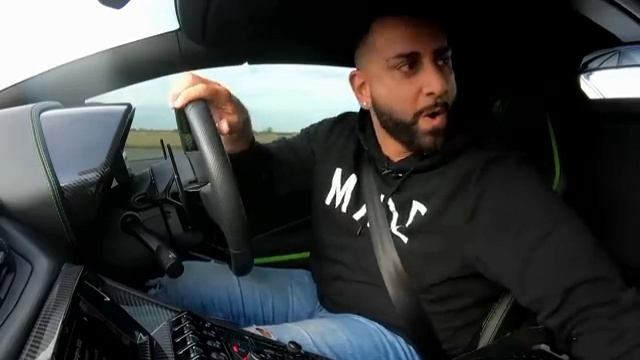 Lamborghini Aventador и НОВАЯ Tesla Model S Performance: ГОНКА!