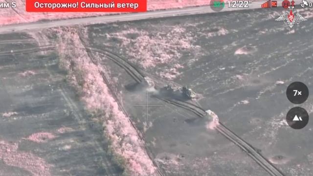 Танкисты захватили бронетранспортер М-113