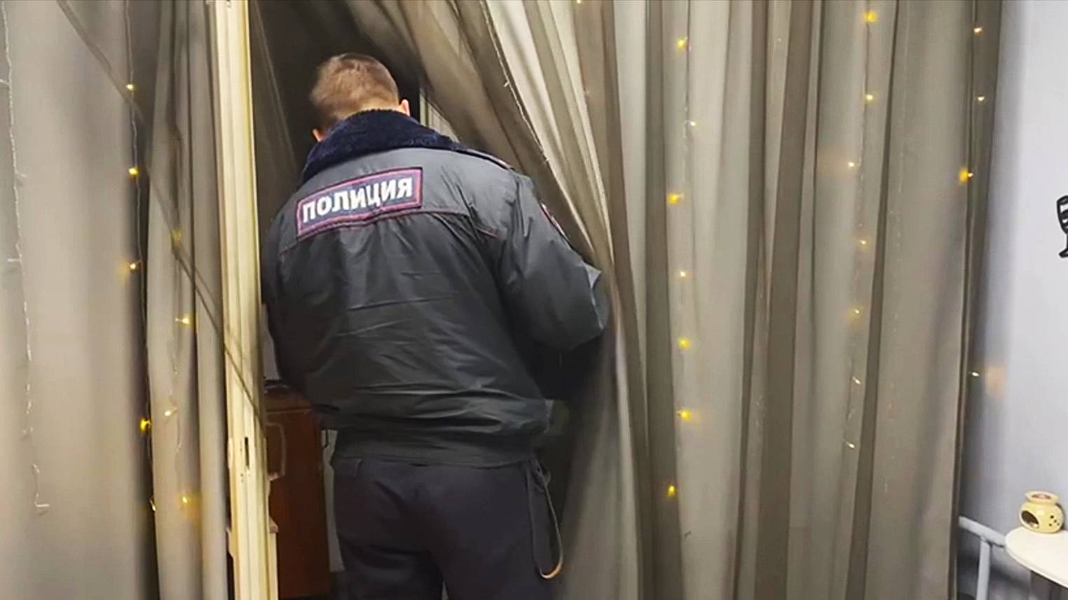 В Нижневартовске оперативники закрыли интим-салон