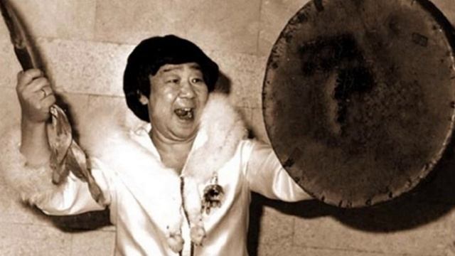 Кола Бельды - Хозяин Леса (Песня Манси)
