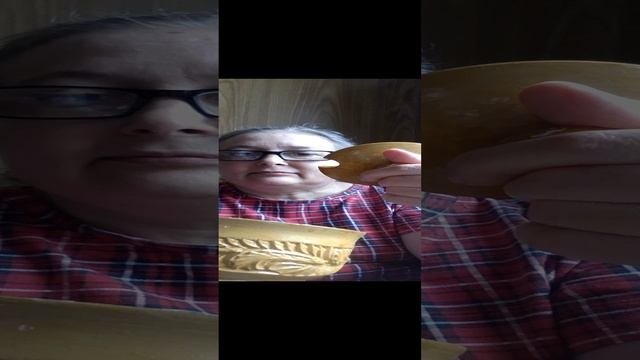 Деревянная резная солонка