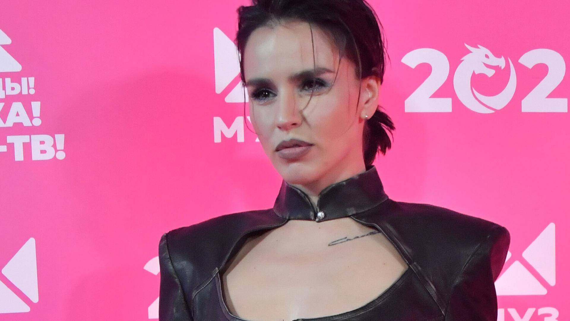 У Zivert нашли долги по ЖКХ