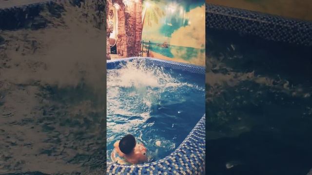 УЧУСЬ ПЛАВАТЬ  #ОТДЫХ #БАССЕЙН #СЕМЬЯ