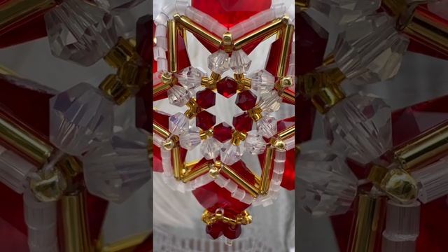 Снежинка из кристаллов и бисера #бисер #jewelry #бисероплетение #diamond