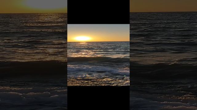 1000002583 Крым. Чёрное море. Закат.