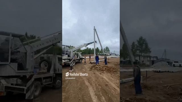 Установка электрических столбов  в новом поселке «Лукоморье»