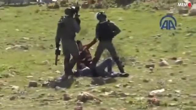 Срочно посмотрите все, солдаты израиля мешают медицине