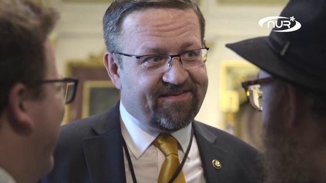 Известный исламофоб дорвался до власти в США!