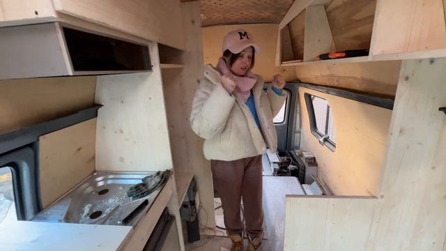 Планировка винтажного  дома на колесах Chevy Van Get-Away 1988 года