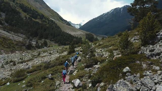 Ущелье Ирик-Чат второй день восхождения на Эльбрус с командой XGuide