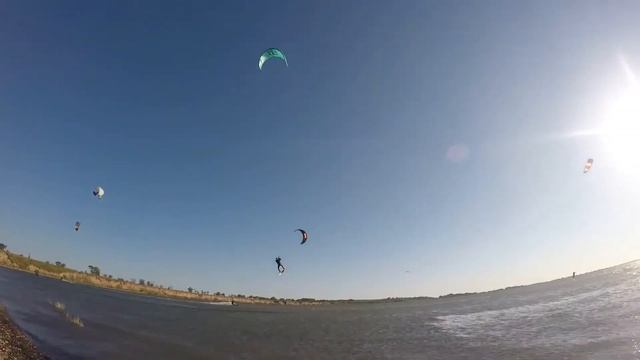 Кайтсерфинг в Благовещенской. Кайт спот Коса Голенькая. Кайт карусель.