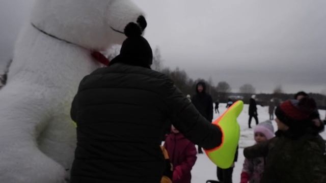 Мишаня посетил масленницу! Поздравление белый мишка
