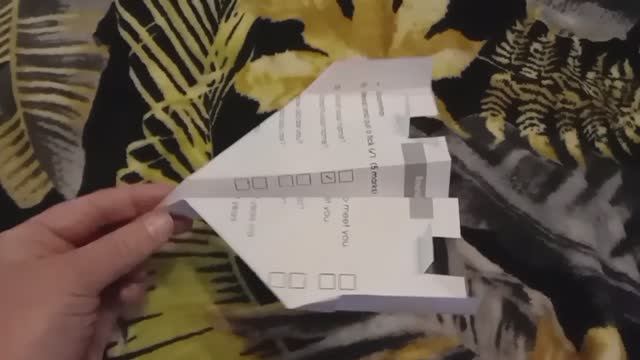 Как сделать простой необычный самолетик из бумаги