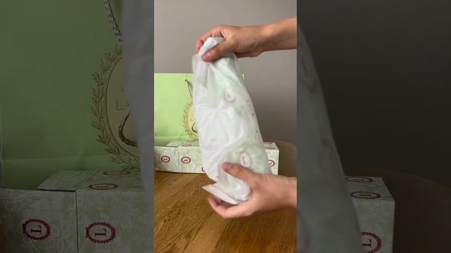 Подарочки! #unboxing #laduree  #france #paris