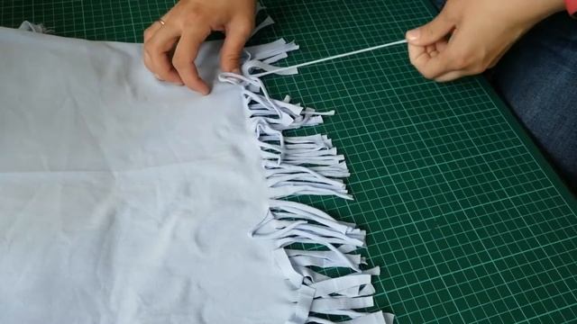 DIY/Футболка с бахромой своими руками