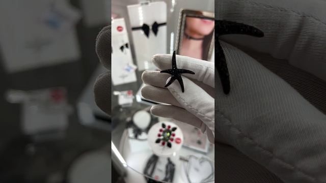 Пусеты Estrella de Mar в цвете Jet / черные морские звезды