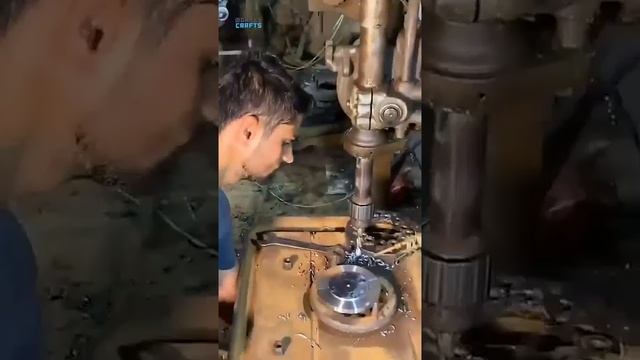 Как выглядит переработка судовых цепей в оси.