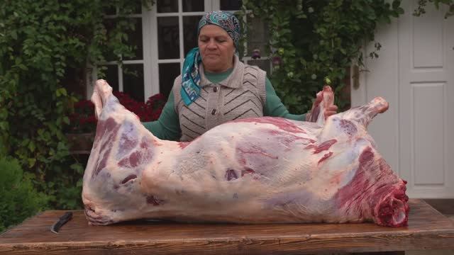 Kənd Həyatı.  Butchering a WHOLE BULL and Cooking in Glass Jars