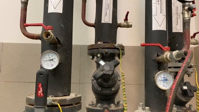 Гидравлические испытания / Опрессовка в торговом центре Одинцово. santeh03.ru